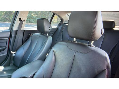 2015 BMW 328 328i