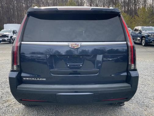 2019 Cadillac Escalade Luxury
