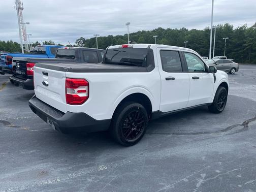 2022 Ford Maverick XL