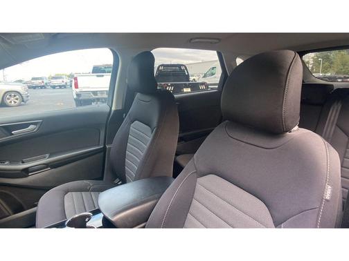 2016 Ford Edge SE