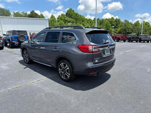 Magnetite Gray Metallic 2023 Subaru Ascent Limited 7-Passenger