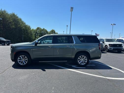 Silver Sage Metallic 2023 Chevrolet Suburban Premier