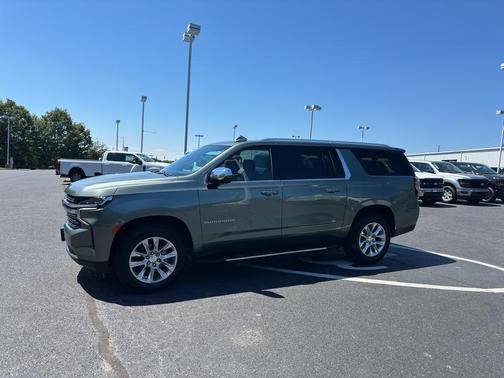 Silver Sage Metallic 2023 Chevrolet Suburban Premier
