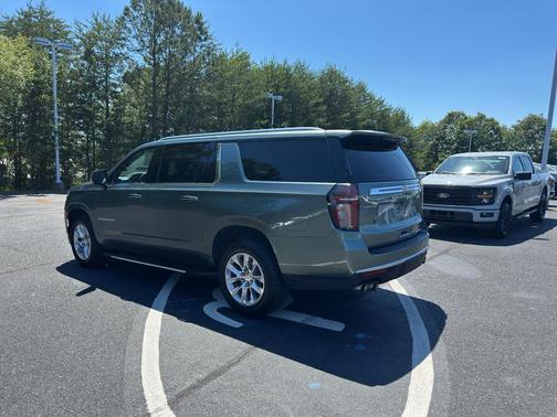 Silver Sage Metallic 2023 Chevrolet Suburban Premier