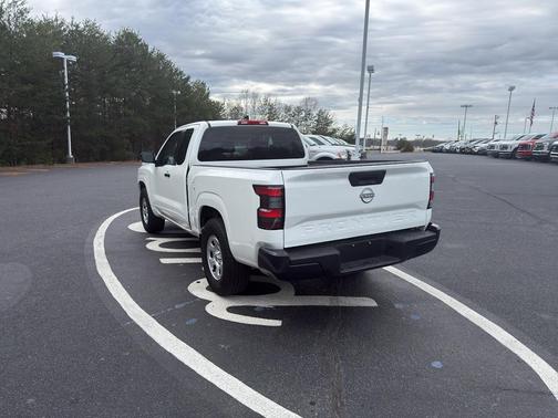 2024 Nissan Frontier S