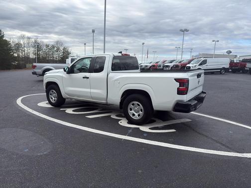 2024 Nissan Frontier S