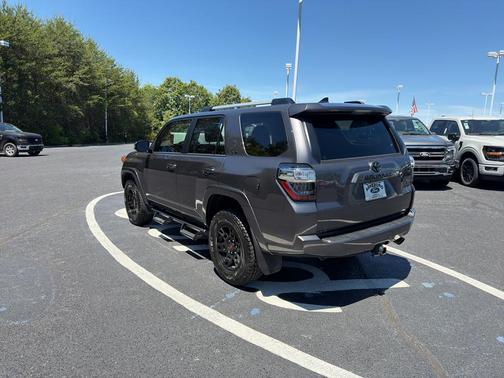Magnetic Gray Metallic 2021 Toyota 4Runner SR5 Premium