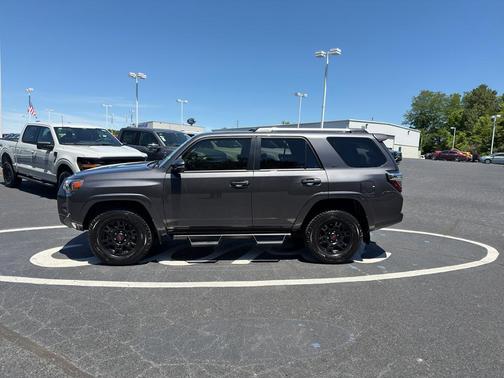 Magnetic Gray Metallic 2021 Toyota 4Runner SR5 Premium