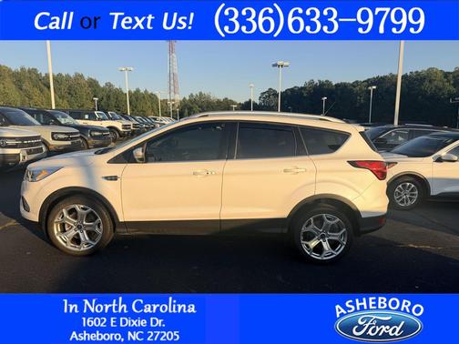 White Platinum Metallic Tri-Coat 2019 Ford Escape Titanium