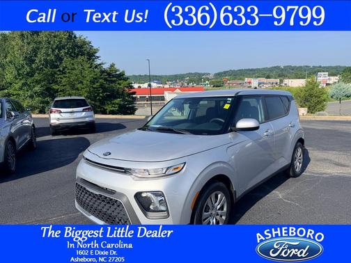 Sparkling Silver 2020 Kia Soul LX