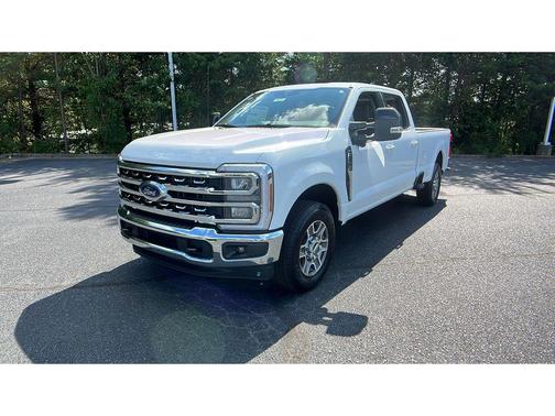 Oxford White 2026 Ford F-250 Lariat