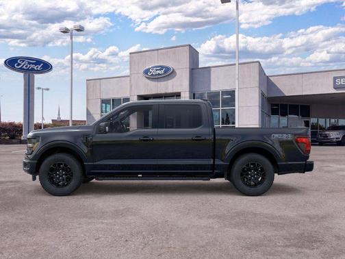 Agate Black Metallic 2026 Ford F-150 XLT