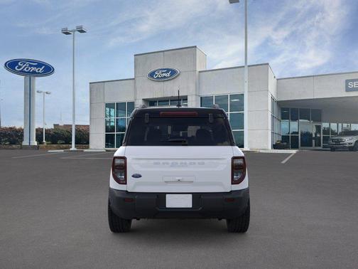 Oxford White 2026 Ford Bronco Sport Outer Banks