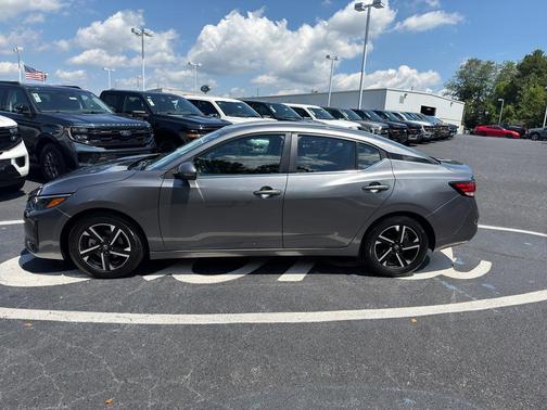 Gun Metallic 2024 Nissan Sentra SV