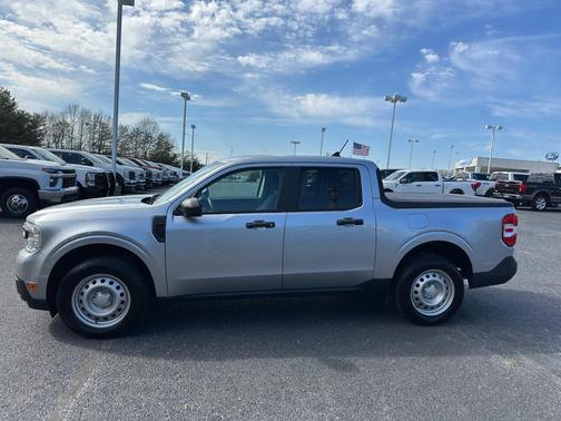 2022 Ford Maverick XL