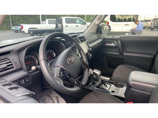 2024 Toyota 4Runner TRD Off Road