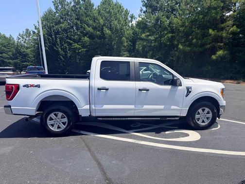 Oxford White 2022 Ford F-150 XLT