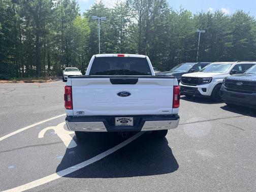 Oxford White 2022 Ford F-150 XLT