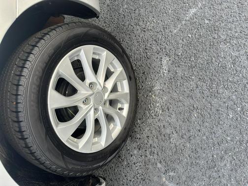 Brilliant Silver Metallic 2019 Nissan Sentra SV