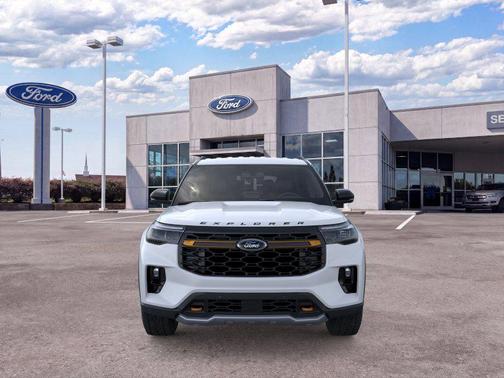 Space White Metallic 2026 Ford Explorer Tremor