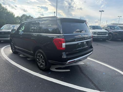 Agate Black Metallic 2024 Ford Expedition XLT