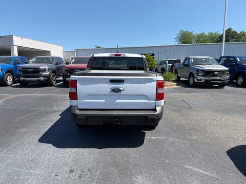 Oxford White 2024 Ford Maverick XLT