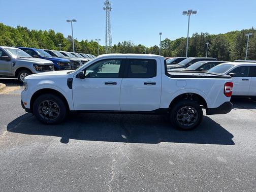 Oxford White 2024 Ford Maverick XLT