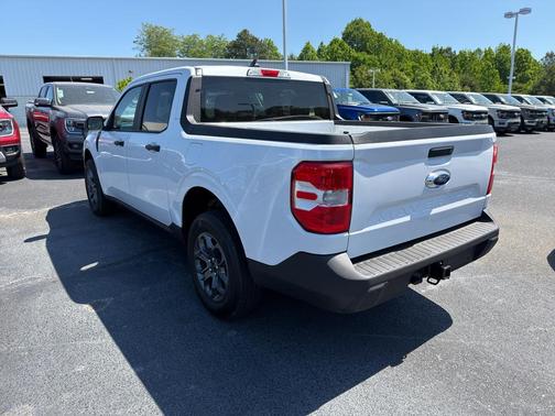 Oxford White 2024 Ford Maverick XLT