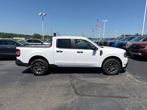 Oxford White 2024 Ford Maverick XLT