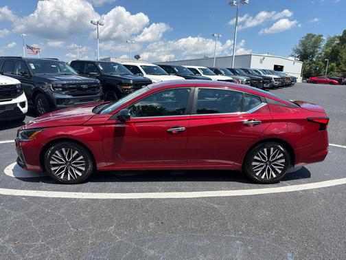 Scarlet Ember 2024 Nissan Altima 2.5 SV