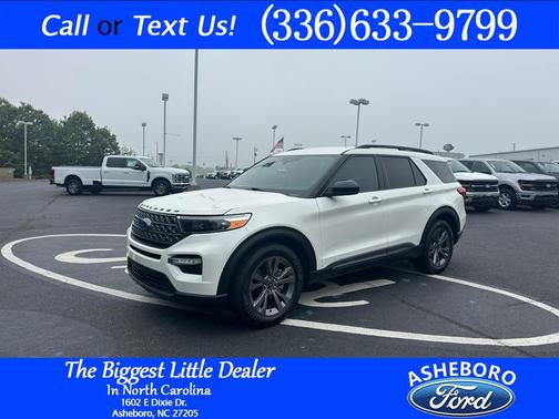 Star White Metallic Tri-Coat 2022 Ford Explorer XLT