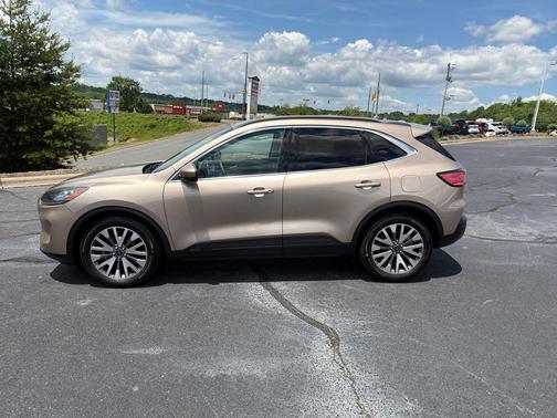 Desert Gold Metallic 2021 Ford Escape Titanium