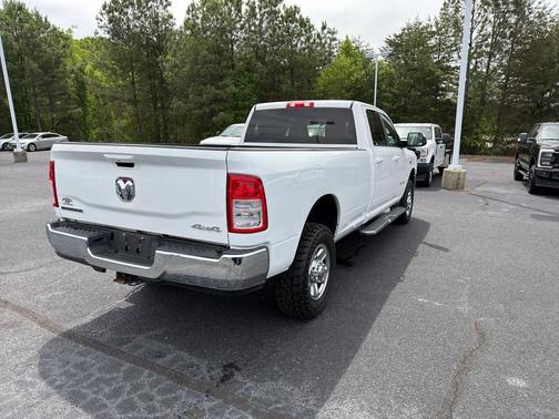 Bright White Clearcoat 2021 RAM 2500 Big Horn Crew Cab 4x4 8' Box