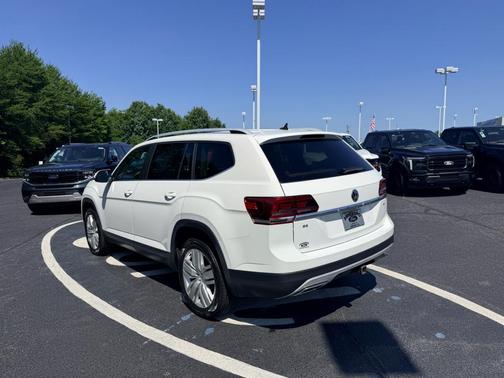 Pure White 2019 Volkswagen Atlas 3.6L SE w/Technology