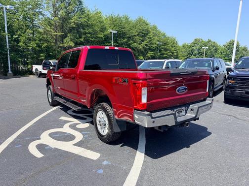Ruby Red Metallic Tinted Clearcoat 2018 Ford F-250 Lariat