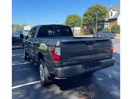 2021 Nissan Titan XD SV