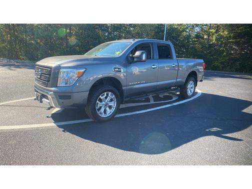 2021 Nissan Titan XD SV