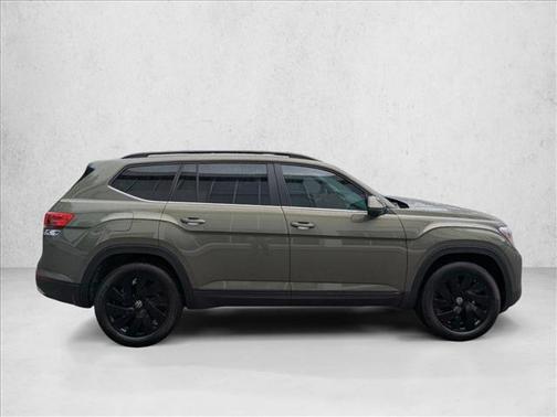 avocado green pearl 2026 Volkswagen Atlas 2.0T SE w/Technology