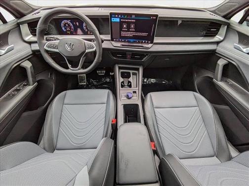 2025 Volkswagen Tiguan 2.0T SE R-Line Black