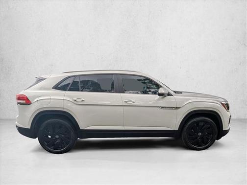 opal white pearl 2026 Volkswagen Atlas Cross Sport 2.0T SE w/Technology