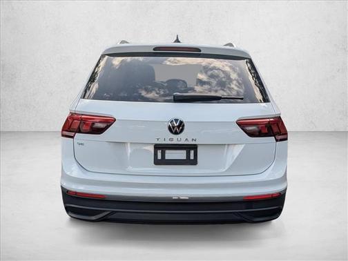 Pure White 2024 Volkswagen Tiguan 2.0T SE
