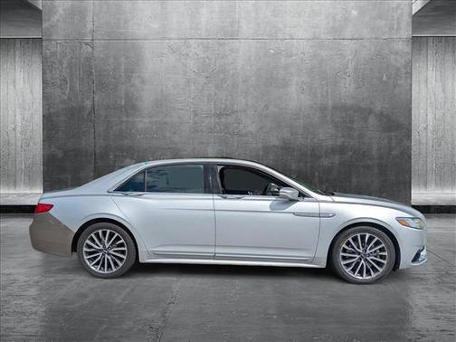 2018 Lincoln Continental Select