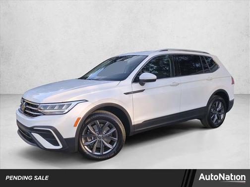 Opal White Pearl 2023 Volkswagen Tiguan 2.0T SE