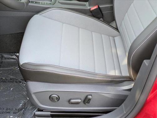 Kings Red Metallic 2026 Volkswagen Jetta 1.4T SE