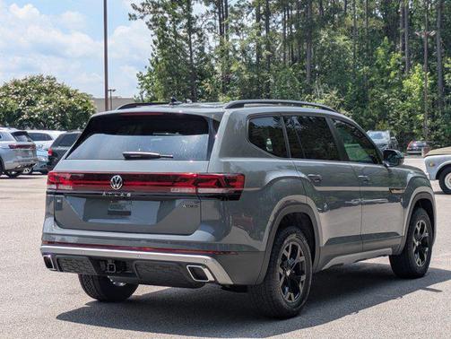 2025 Volkswagen Atlas 2.0T Peak Edition
