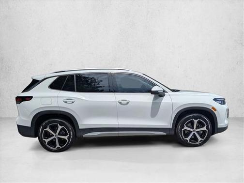pure white 2026 Volkswagen Tiguan 2.0T SE
