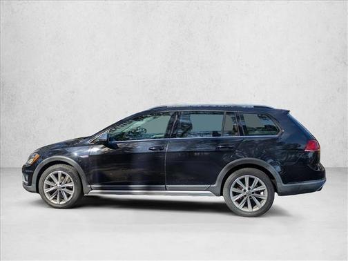 2017 Volkswagen Golf Alltrack TSI S