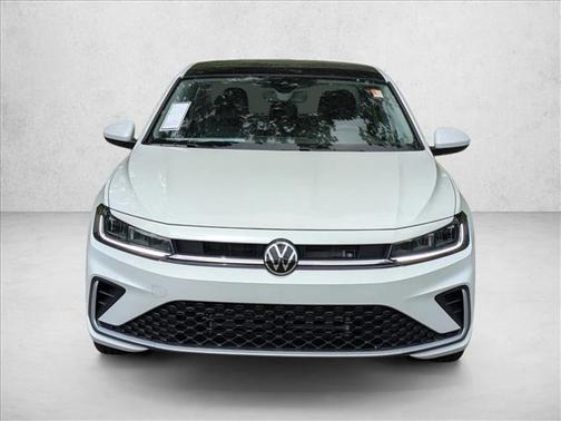 Opal White Pearl 2025 Volkswagen Jetta 1.5T SE