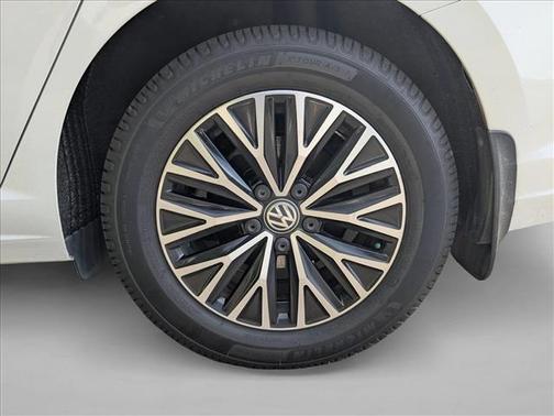Pure White 2020 Volkswagen Jetta 1.4T SE