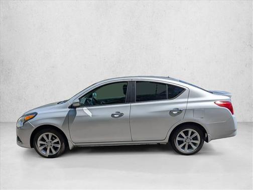 Brilliant Silver 2016 Nissan Versa 1.6 SL